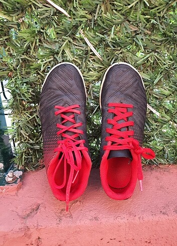 Spor ayakkabı 