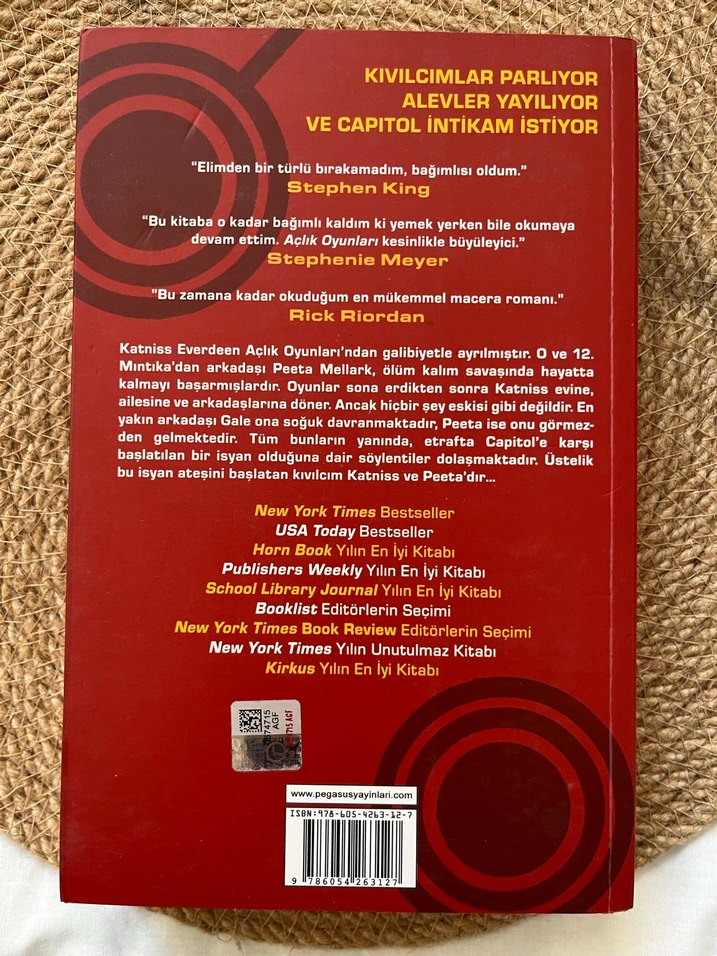 Ateşi Yakalamak - Suzanne Collins - Görsel 2