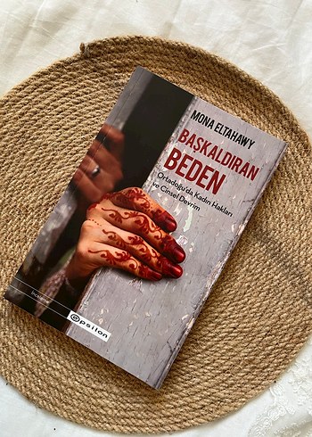 BaşKaldıran Beden - Mona Eltahawy