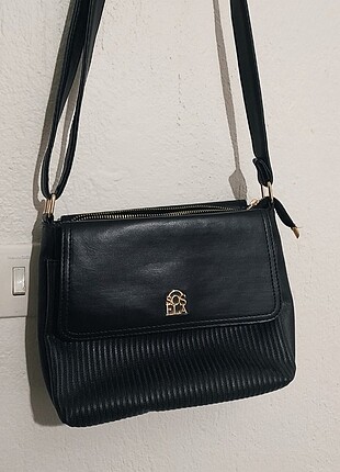 Siyah Kol Çapraz Çanta - Görsel 3