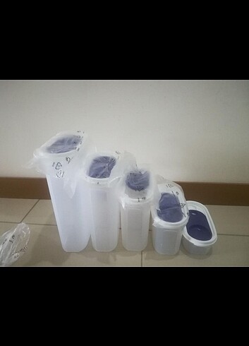 Tupperware 