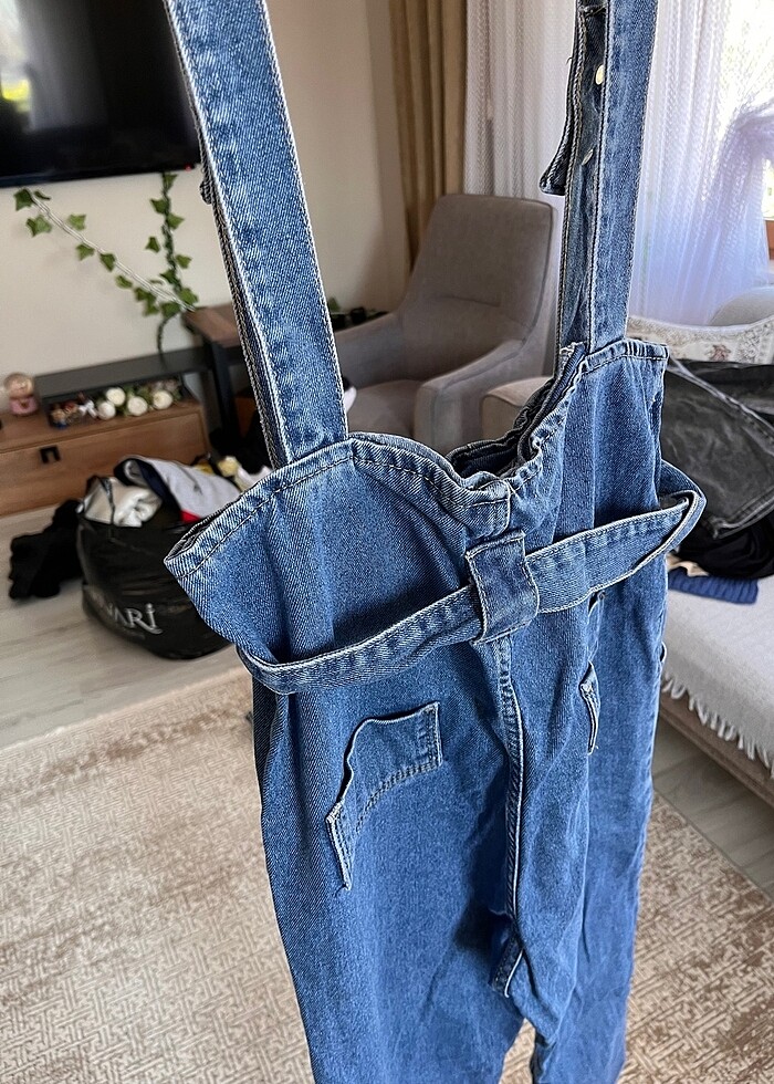 Bahçıvan askı kemerli kot tulum - Görsel 4