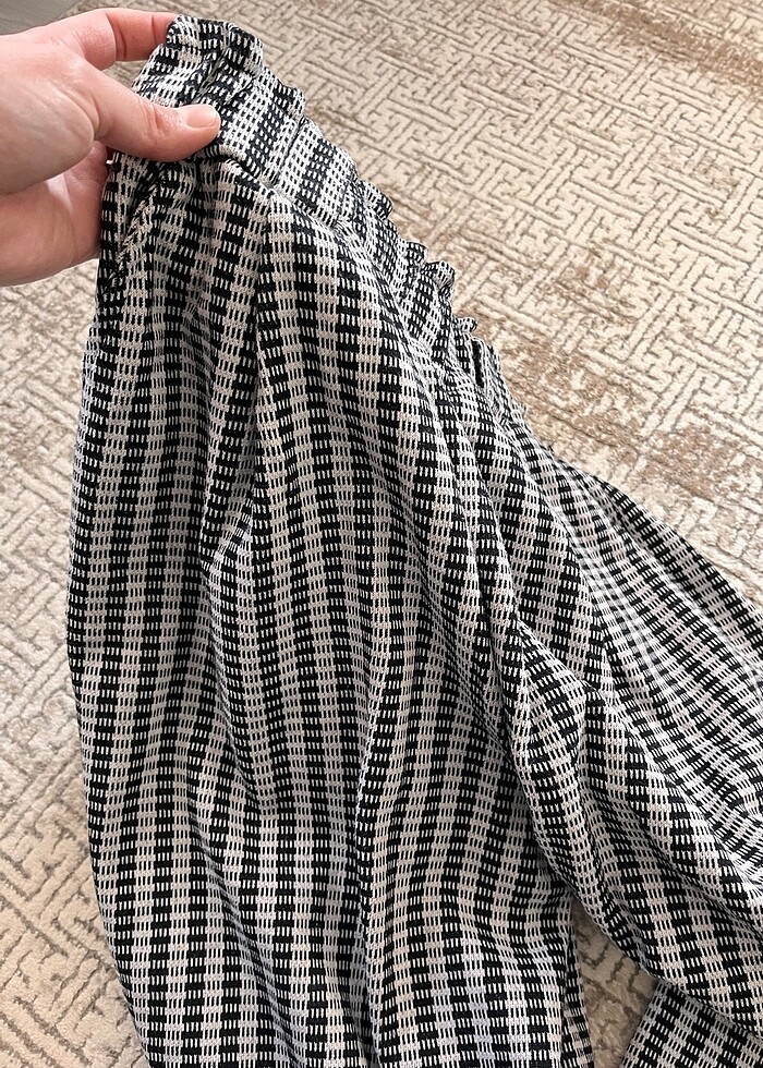 Bol kesim rahat ve şık pantolon - Görsel 2