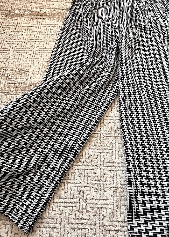 Bol kesim rahat ve şık pantolon - Görsel 4