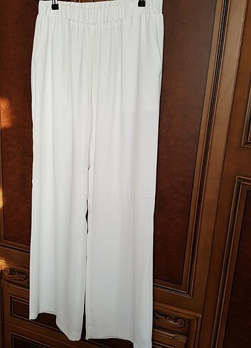 Astarlı beyaz pantalon 