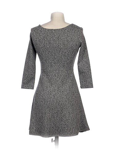 s Beden PreLoved Kısa Elbise %70 İndirimli.