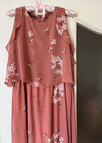 Pembe Desenli Uzun Elbise
