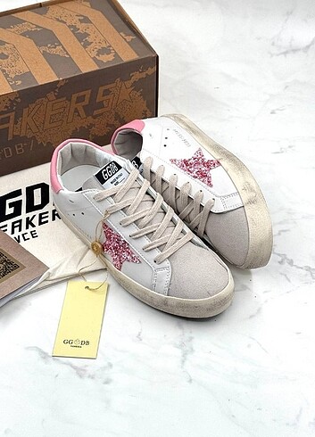 36 Beden ten rengi Renk GOLDEN GOOSE (Pembe düşler )