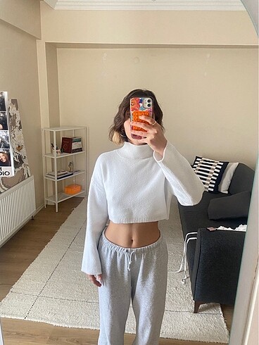 Zara crop beyaz kazak