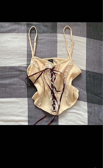 xs Beden shein askılı kurdeleli güpürlü crop
