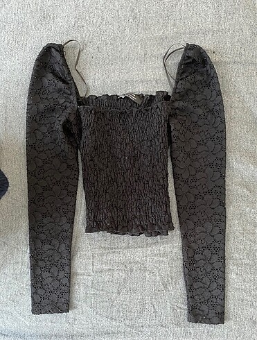 bershka kare yaka dantel bluz
