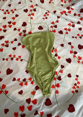 Quzu fıstık yeşili body