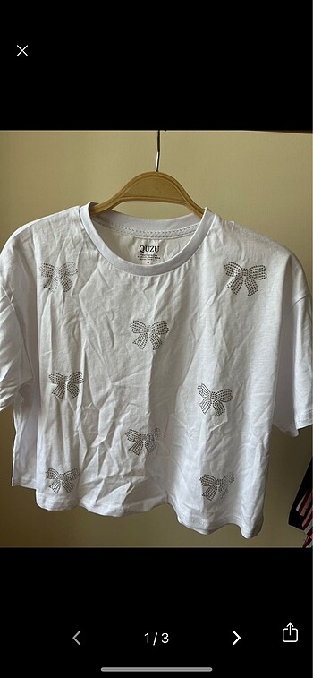 Taş Detaylı Etiketli Tshirt