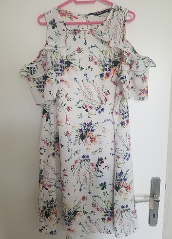 LC Waikiki LCW çiçekli elbise