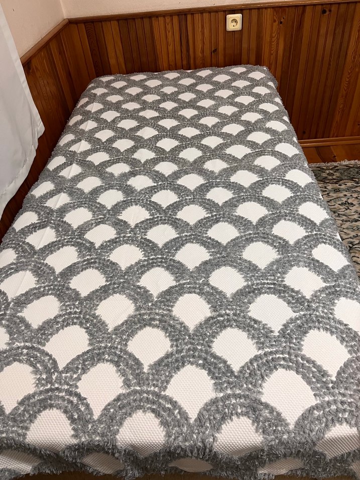 Gri Tie-Dye Desenli Yatak Örtüsü çift kişilik yastığı da mevcutt - Görsel 2