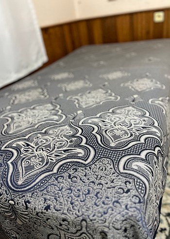 Gri İşlemeli Yatak Örtüsü Çift kişilik - Görsel 3