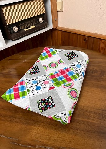 Renkli Kareli Yatak Örtüsü - Görsel 5