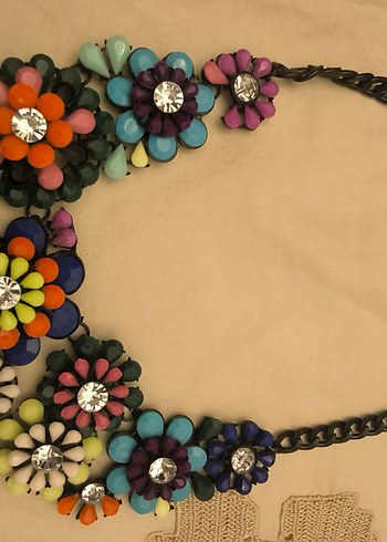 Renkli Boncuklu Çiçekli Uzun Kadın Kolye - Görsel 4