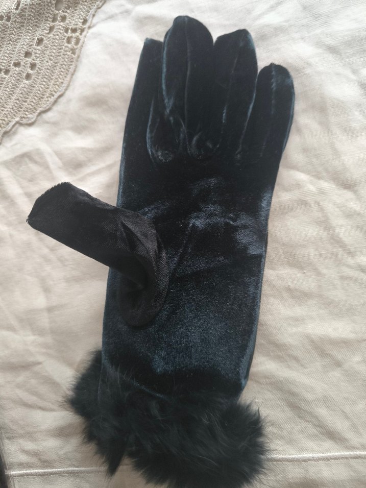 Kürk Detaylı Siyah ipekkadife Kadın Eldiveni - Görsel 3