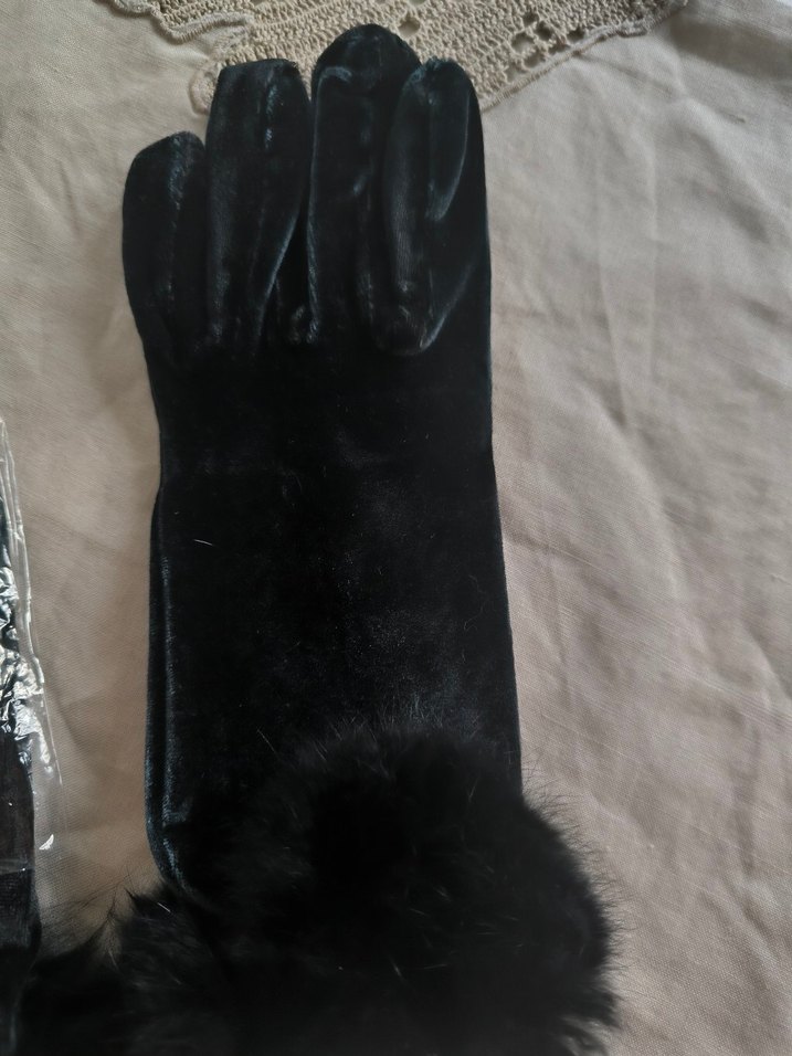 Kürk Detaylı Siyah ipekkadife Kadın Eldiveni - Görsel 2