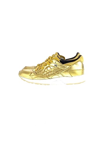 Asics Spor Ayakkabı %70 İndirimli.