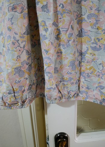 Pastel Renkli Çiçek Desenli tsort - Görsel 3