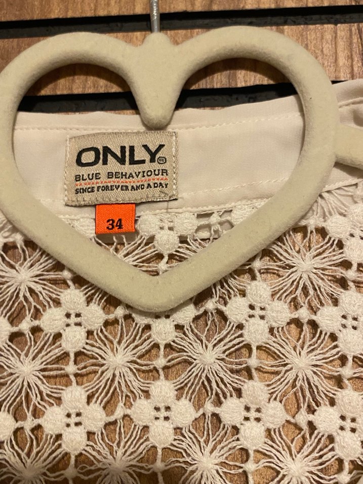 Beyaz dantel detaylı tül gömlek - Görsel 3