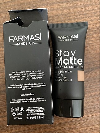 Farmasi stay matte fondöten