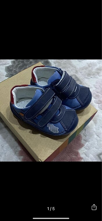 Bebek ayakkabısı