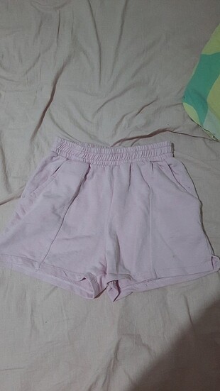 Pembe şort