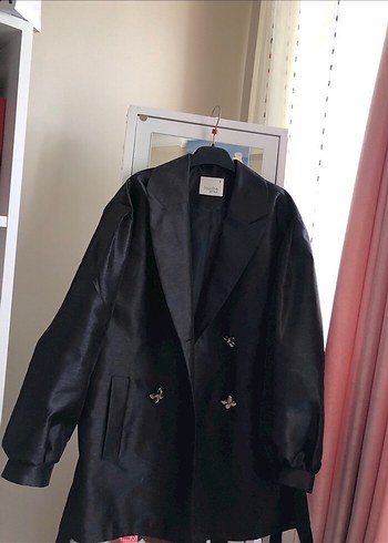 Siyah Düğmeli Kadın Blazer Ceket