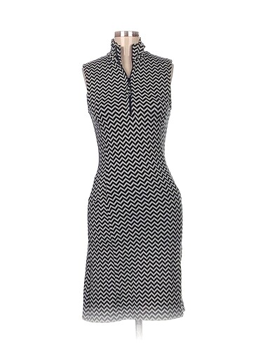 Zara Kısa Elbise %70 İndirimli.