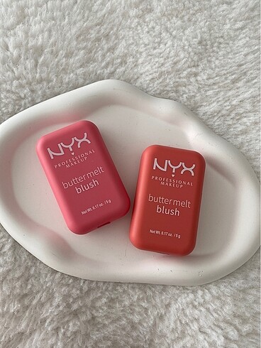 Nyx buttermelt blush kremsi pudra allık