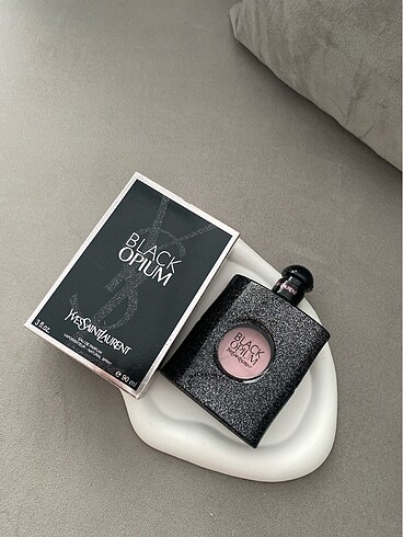 Black opıum parfüm