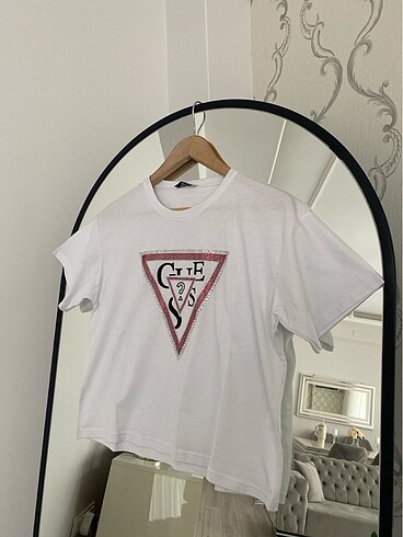 Guess taşlı t-shirt