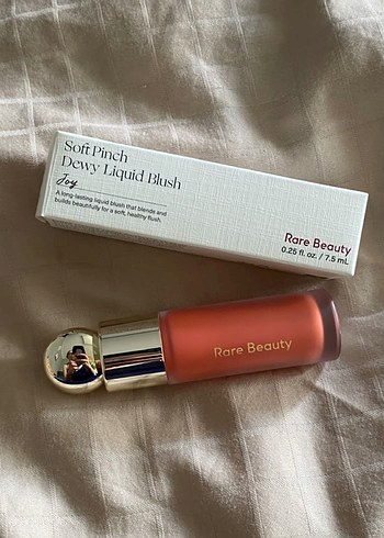 Rare Beauty Dewy Sıvı Allık Soft Pinch