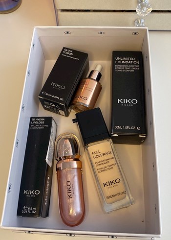 KIKO Altın Parlaklıkta Kapatıcı ve Aydınlatıcı Seti