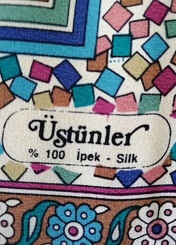 Beden Etiketli yüzde yüz İpek Büyük Eşarp
