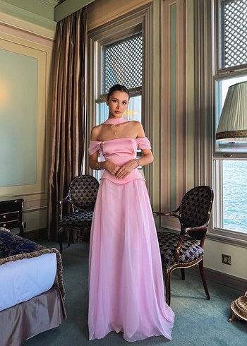 Pudra Rengi Uzun Drapeli Straplez Abiye - Görsel 2