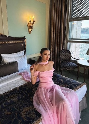 Pudra Rengi Uzun Drapeli Straplez Abiye - Görsel 4