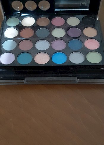 Casuelle Çok Renkli Göz Farı Paleti - Görsel 3