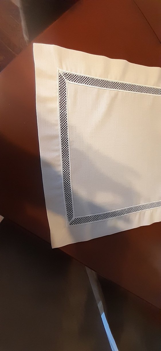 Ekru işlemeli Beyaz Masa Örtüsü - Görsel 4