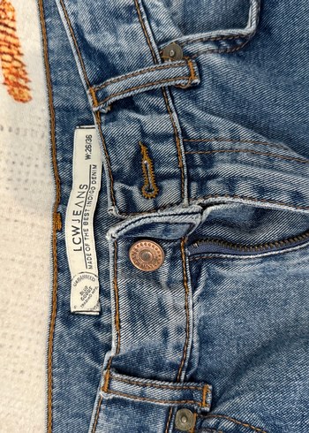 Kadın Mavi Rahat Kesim Kot Şort - Görsel 2