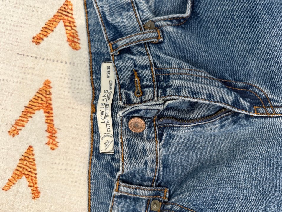 Kadın Mavi Rahat Kesim Kot Şort - Görsel 2