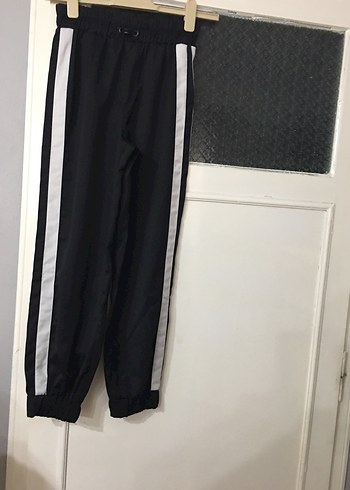 Siyah Erkek Çocuk Kemerli Eşofman Altı - Görsel 2