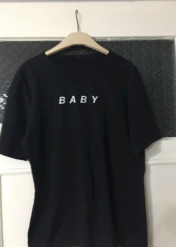 Siyah Baskılı Tişört - Görsel 2