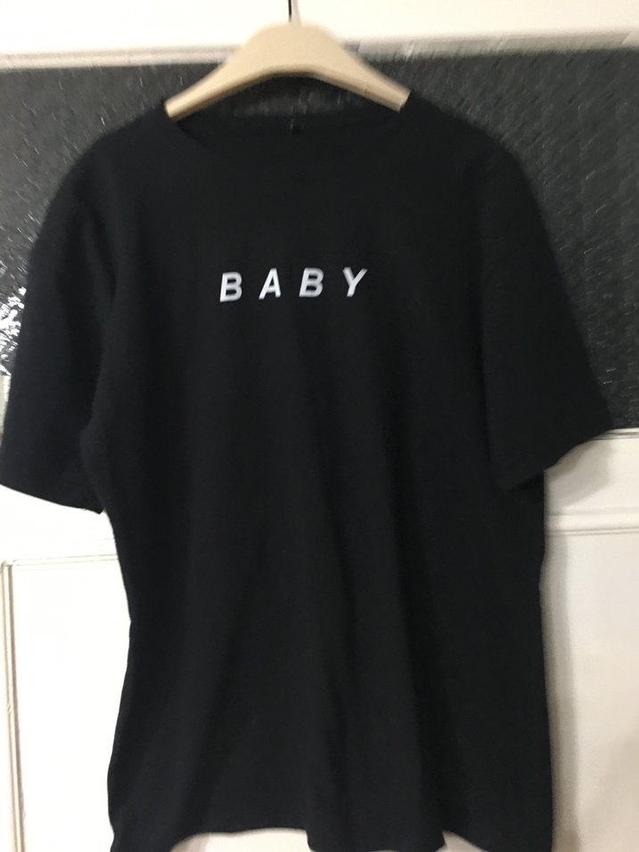 Siyah Baskılı Tişört - Görsel 4