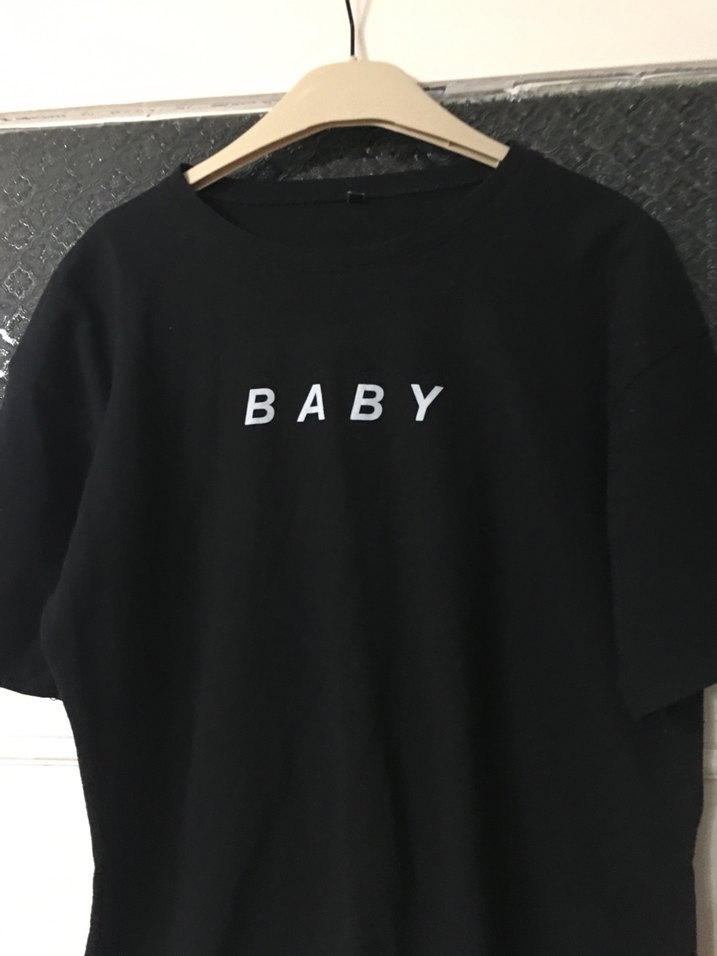 Siyah Baskılı Tişört - Görsel 3