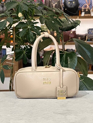  Beden siyah Renk MIU MIU BEAU BAG
