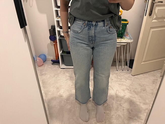 38 Beden Stradivarius D96 jean